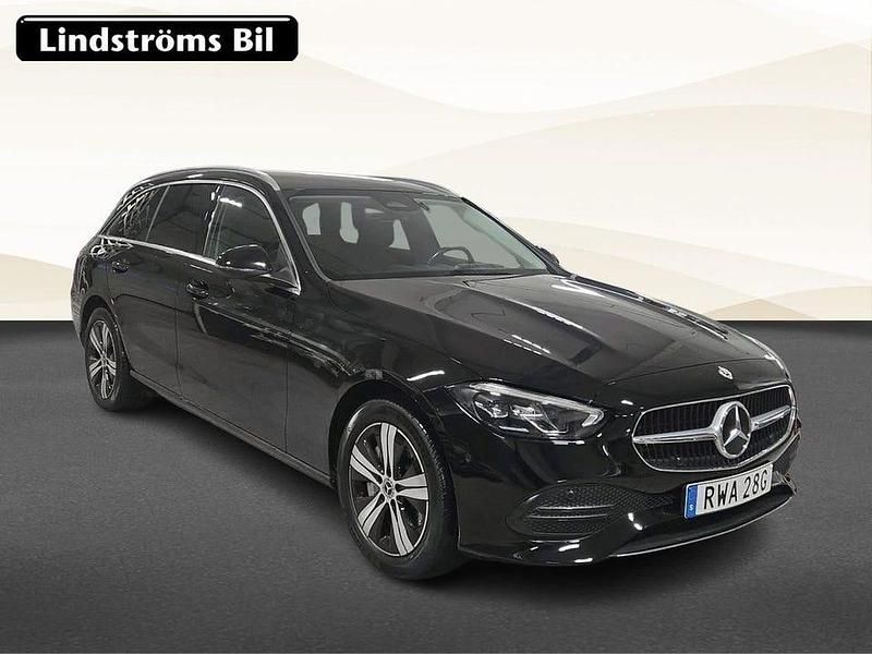 Begagnad Mercedes C300 317 HK (233 kW) 2023 Svart Kombi