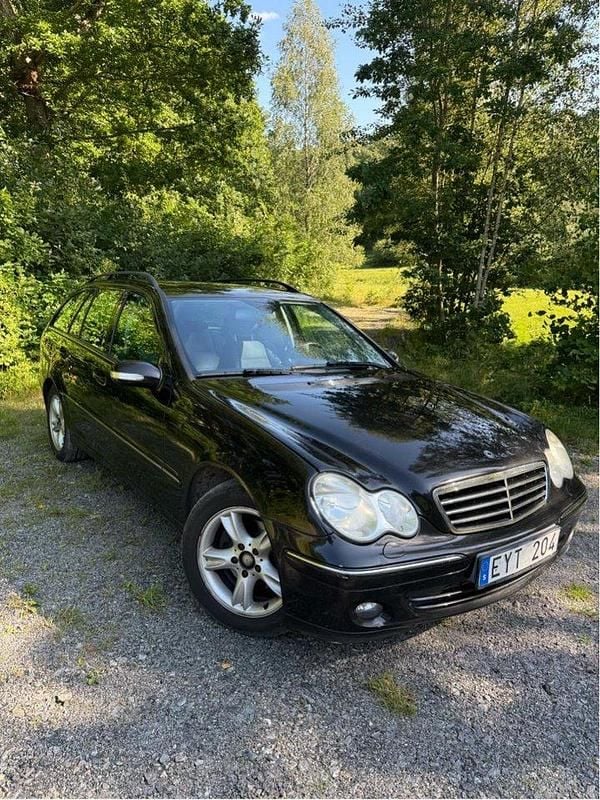Svart Begagnad 2007 Mercedes C180 Avantgarde Kombi | 35 000 kr (Bra pris) - Bild 1/4