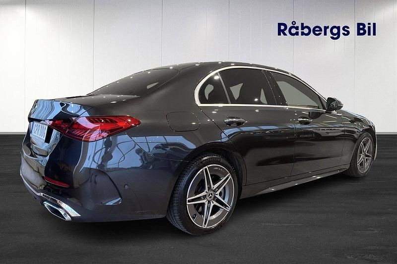 Begagnad Mercedes C300e AMG line 313 HK (230 kW) 2022 Grå (grafitgrå metallic) Sedan