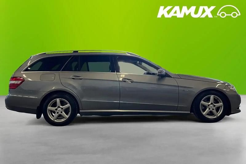 Begagnad Mercedes E220 Avantgarde 170 HK (125 kW) 2012 Grå Kombi