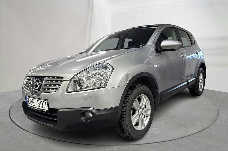 Silver Begagnad 2009 Nissan Qashqai SUV | 75 000 kr (Lite dyr) - Bild 1/4