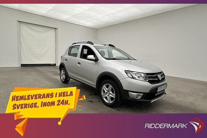 Silver Begagnad 2016 Dacia Sandero Stepway Kombi | 88 900 kr (Marknadspris) - Bild 1/3
