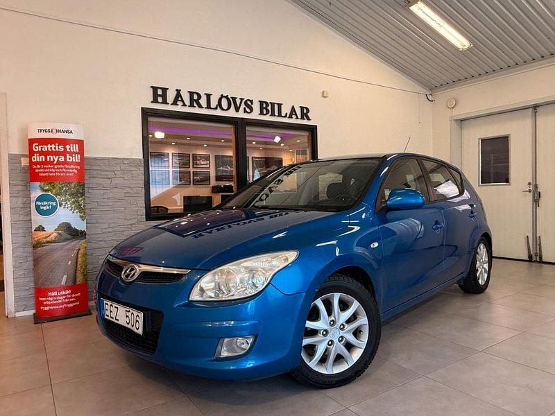 Blå Begagnad 2008 Hyundai i30 Halvkombi | 25 000 kr (Marknadspris) - Bild 1/4