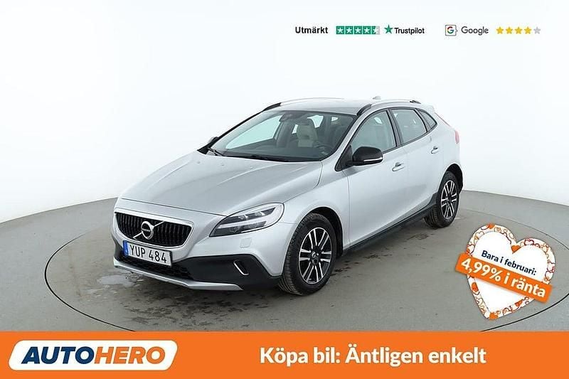 Begagnad Volvo V40 150 HK (110 kW) 2018 Silver Halvkombi