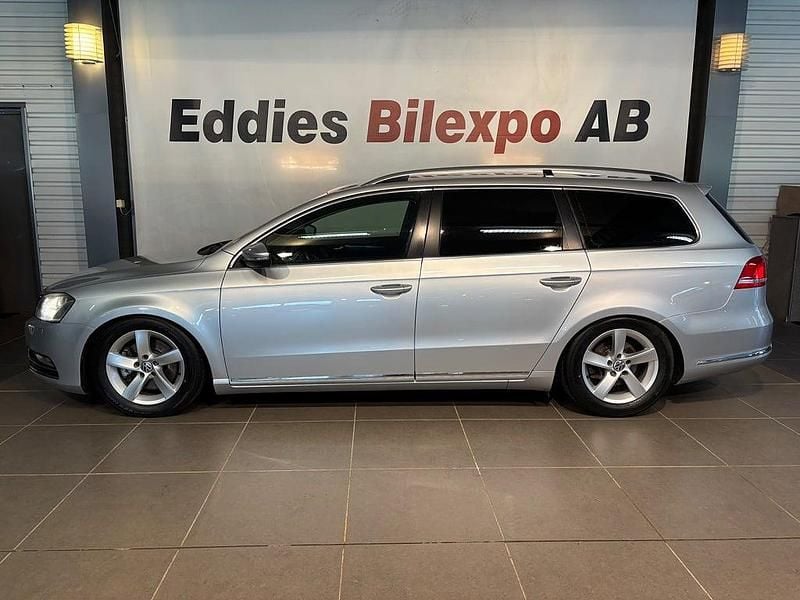 Begagnad VW Passat 140 HK (102 kW) 2011 Silver Kombi