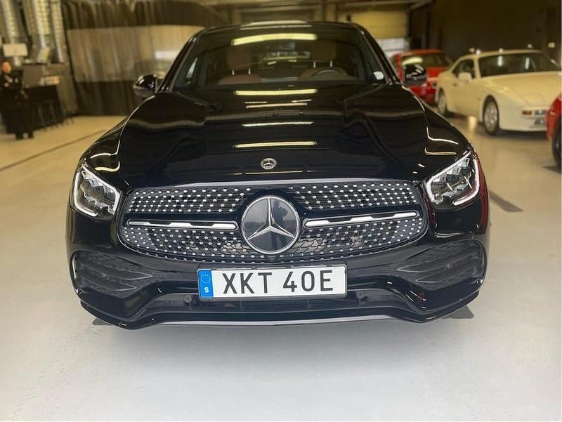 Begagnad Mercedes GLC300e AMG 306 HK (225 kW) 2022 Metallic