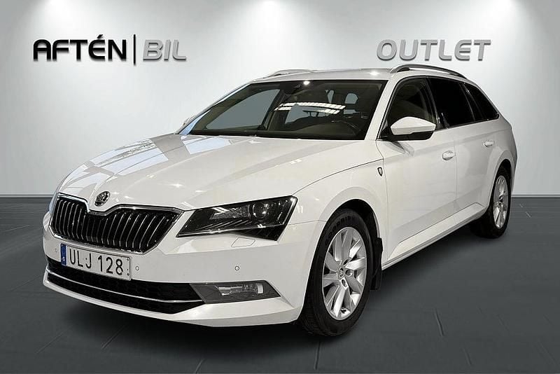 Vit Begagnad 2018 Skoda Superb Business Line Kombi | 154 800 kr (Superpris) - Bild 1/3