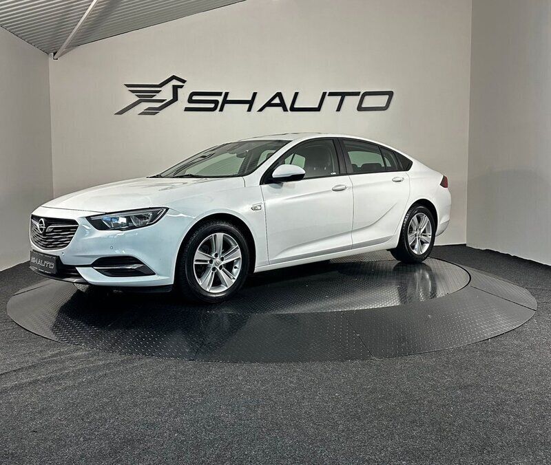 Vit Begagnad 2018 Opel Insignia Enjoy Halvkombi | 119 900 kr (Marknadspris) - Bild 1/4