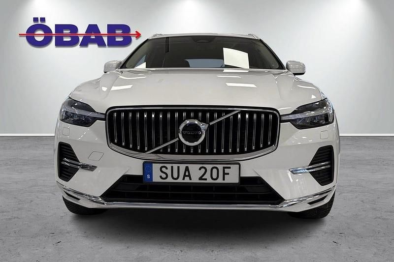Begagnad Volvo XC60 Core 350 HK (257 kW) 2024 Vit SUV