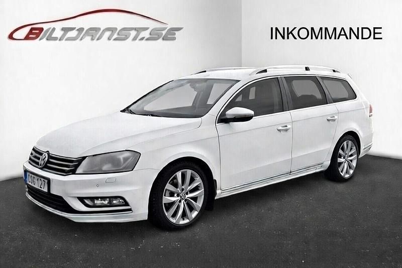 Vit Begagnad 2014 VW Passat R-line Kombi | 109 900 kr (Lite dyr) - Bild 1/4