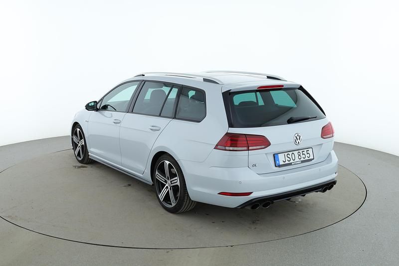 Begagnad VW Golf VII R 314 HK (230 kW) 2017 Silver Kombi