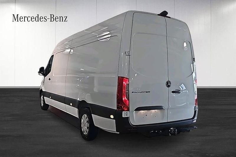 Begagnad Mercedes E-Sprinter 150 kW (204 HK) 2024 Vit (white) Van