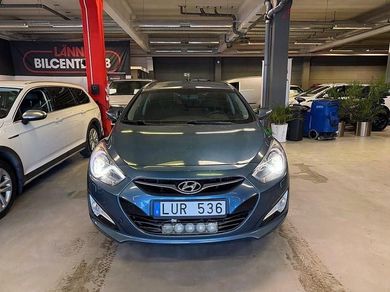 Begagnad Hyundai i40 136 HK (100 kW) 2011 Blå metallic Kombi