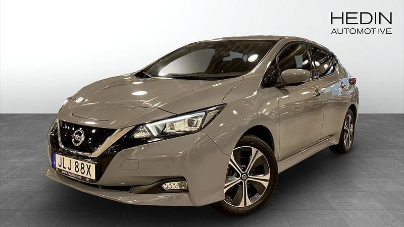 Grå Begagnad 2021 Nissan Leaf 360º Halvkombi | 189 900 kr (Bra pris) - Bild 1/4