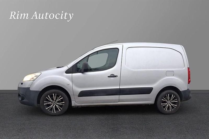 Silver Begagnad 2011 Peugeot Partner Minibuss | 29 900 kr (Bra pris) - Bild 1/4