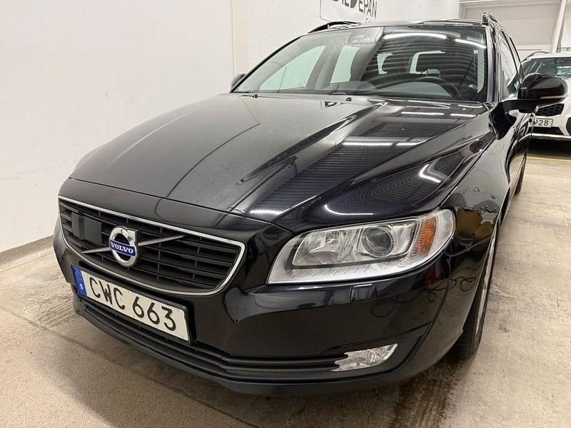 Begagnad Volvo V70 Dynamic 181 HK (133 kW) 2015 Svart (svart metallic) Kombi