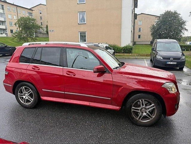 Röd Begagnad 2008 Mercedes GLK320 SUV | 49 900 kr (Dyr) - Bild 1/4