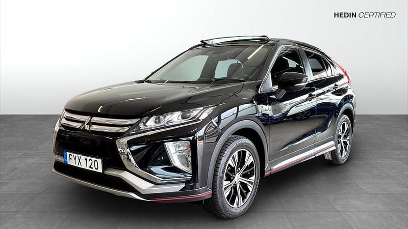 Svart (black) Begagnad 2018 Mitsubishi Eclipse Cross SUV | 199 000 kr - Bild 1/4