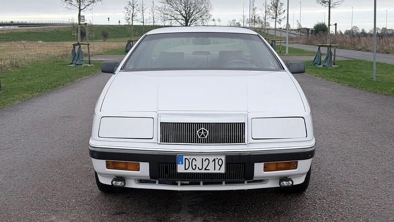 Begagnad Chrysler Le Baron 136 HK (100 kW) 1990 Vit Sportkupé