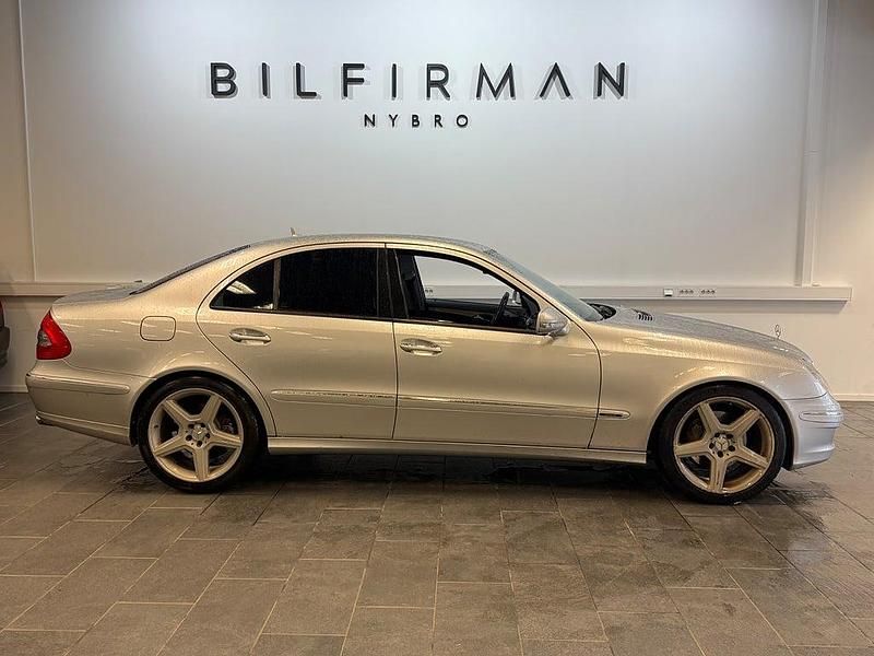 Silver Begagnad 2007 Mercedes E280 Avantgarde Sedan | 69 900 kr (Marknadspris) - Bild 1/4