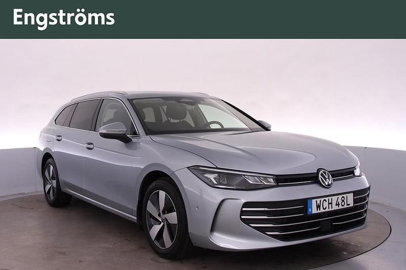 Begagnad VW Passat 150 HK (110 kW) 2025 Silver Kombi