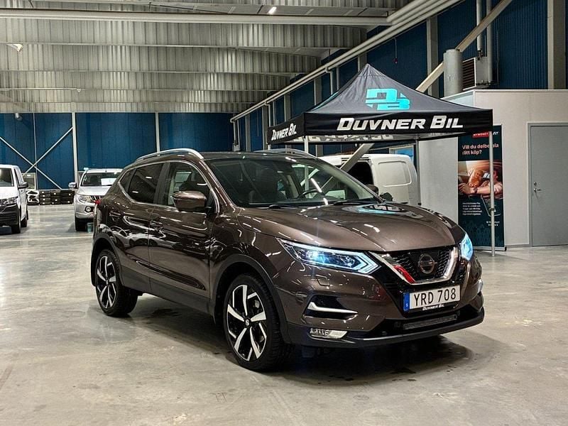 Brun Begagnad 2017 Nissan Qashqai Tekna SUV | 199 900 kr (Marknadspris) - Bild 1/4