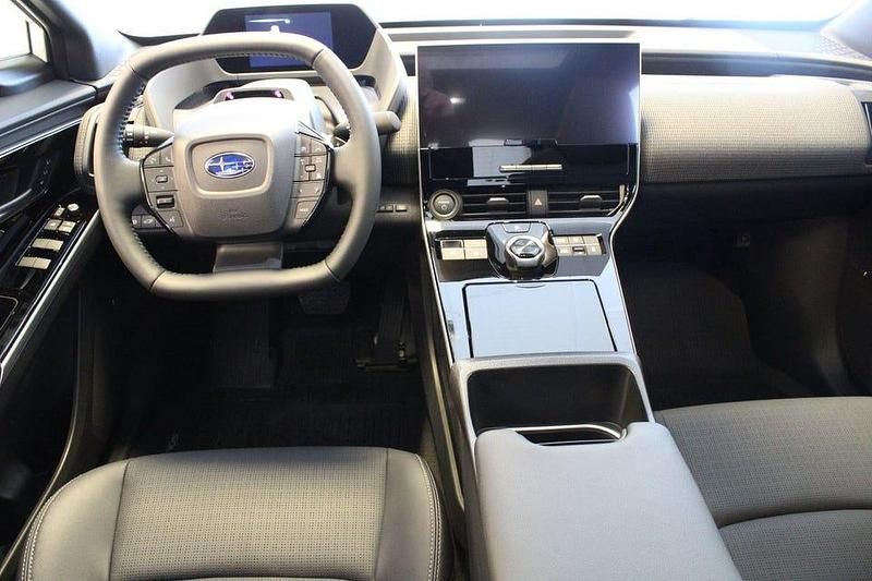 Begagnad Subaru Solterra 160 kW (218 HK) 2023 Vit SUV