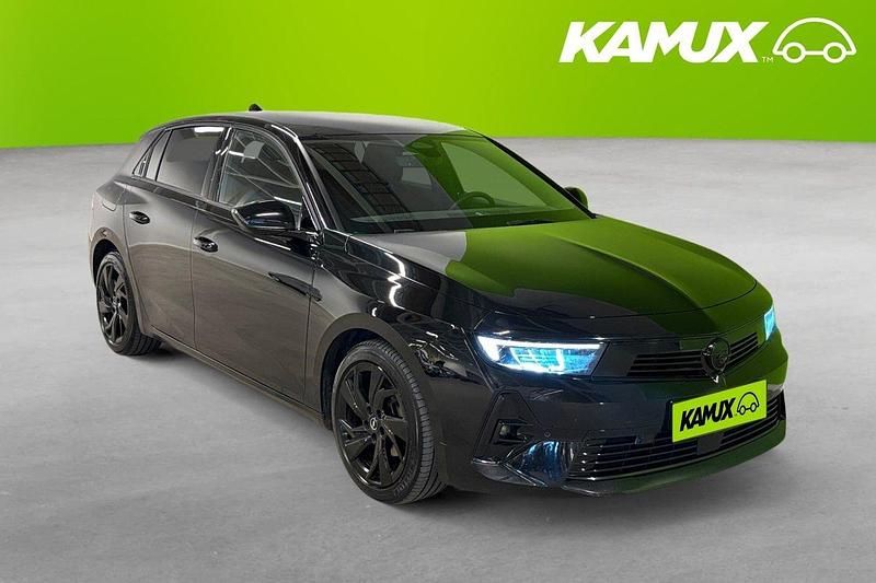Svart Begagnad 2023 Opel Astra Halvkombi | 229 700 kr (Marknadspris) - Bild 1/4