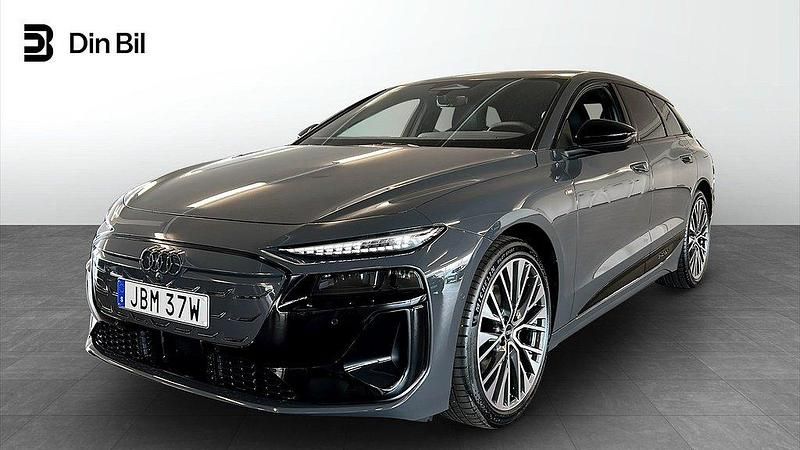 Mörkgrå Ny 2025 Audi A6 e-tron S-Line Kombi | 758 800 kr (Marknadspris) - Bild 1/4