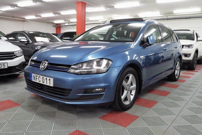 Blå Begagnad 2016 VW Golf VII Kombi | 139 500 kr (Lite dyr) - Bild 1/4