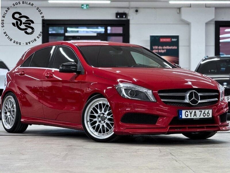 Röd Begagnad 2015 Mercedes A180 AMG line Halvkombi | 169 900 kr (Lite dyr) - Bild 1/4
