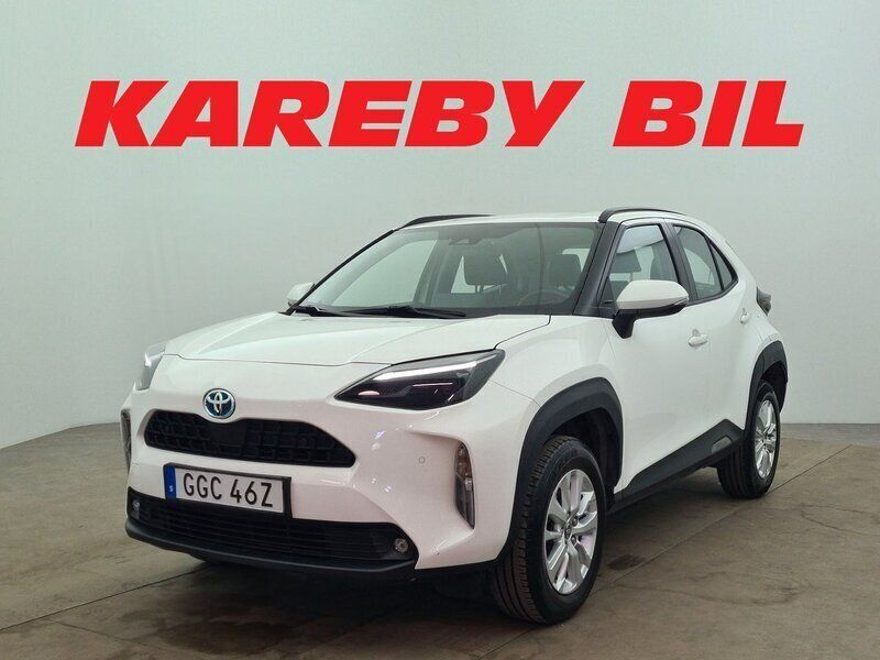 Vit Begagnad 2022 Toyota Yaris Cross Active SUV | 194 900 kr (Bra pris) - Bild 1/4