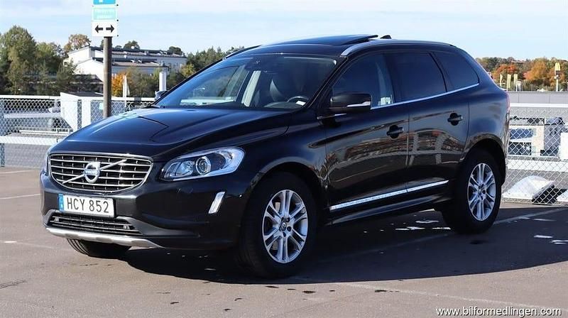 Svart samma som bilen Begagnad 2015 Volvo XC60 Summum SUV | 159 900 kr (Marknadspris) - Bild 1/4
