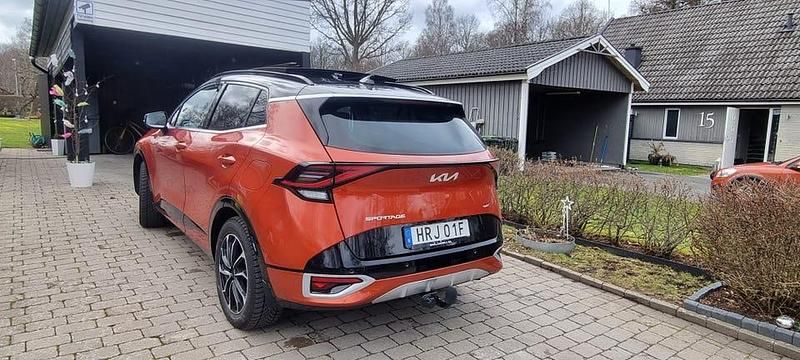 Begagnad Kia Sportage GT-Line 265 HK (194 kW) 2023 Svart tack SUV