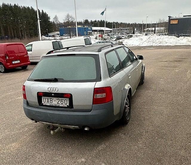 Begagnad Audi A6 Allroad 180 HK (132 kW) 2003 Silver Kombi