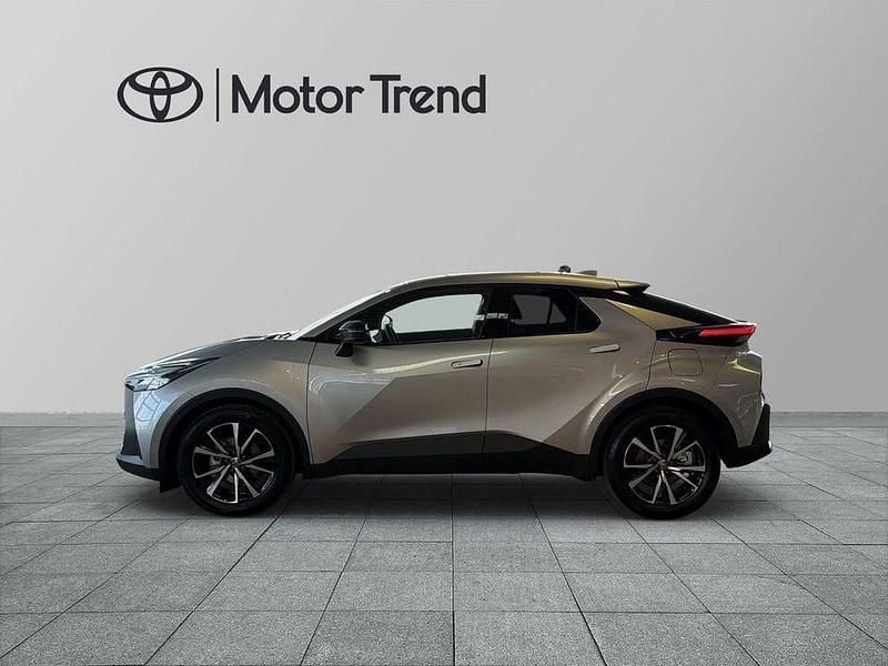 Ny Toyota C-HR 141 HK (103 kW) 2025 Silver SUV