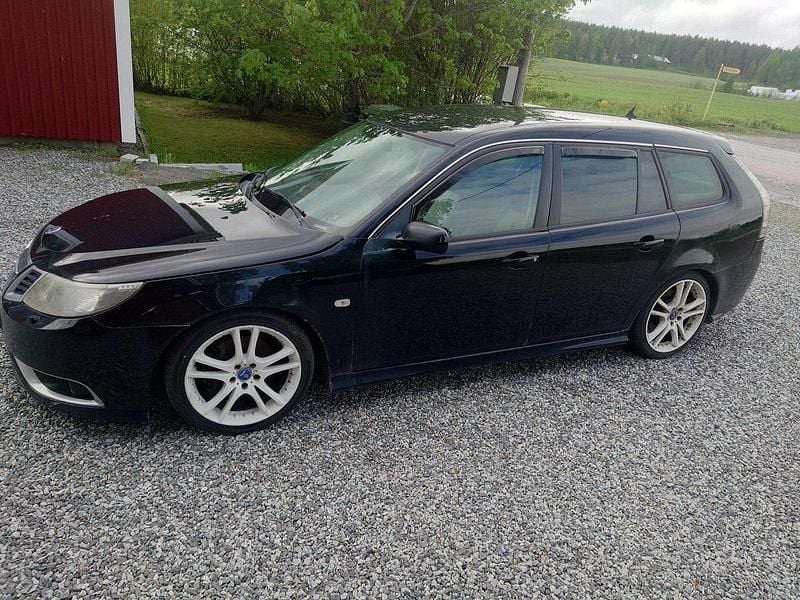 Svart Begagnad 2008 Saab 9-3 Aero Kombi | 28 000 kr (Lite dyr) - Bild 1/3