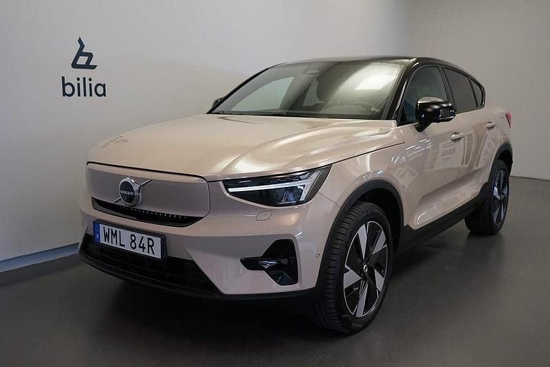 Ljusbrun Begagnad 2024 Volvo EC40 Performance SUV | 529 500 kr - Bild 1/3