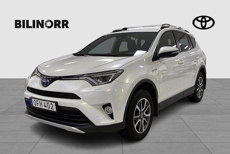 Vit Begagnad 2016 Toyota RAV4 Hybrid SUV | 149 900 kr (Lite dyr) - Bild 1/4