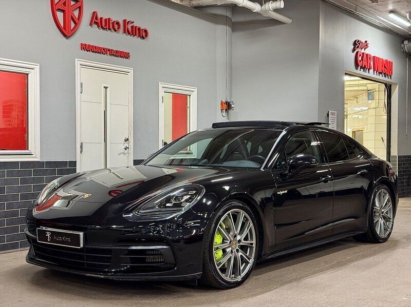 Svart Begagnad 2020 Porsche Panamera 4 Sedan | 729 000 kr (Superpris) - Bild 1/4