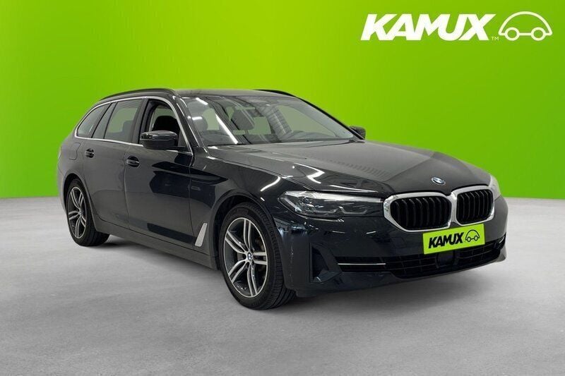 Svart Begagnad 2021 BMW 530e Kombi | 308 700 kr (Superpris) - Bild 1/4