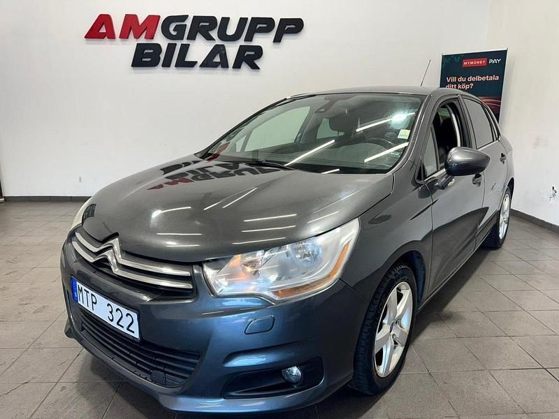 Grå Begagnad 2012 Citroën C4 Halvkombi | 49 900 kr (Bra pris) - Bild 1/4