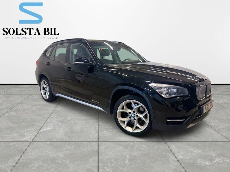 Svart Begagnad 2012 BMW X1 xLine SUV | 119 000 kr (Marknadspris) - Bild 1/4