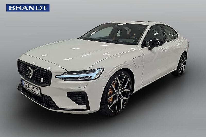 Vit Begagnad 2023 Volvo S60 Sedan | 539 900 kr (Dyr) - Bild 1/4