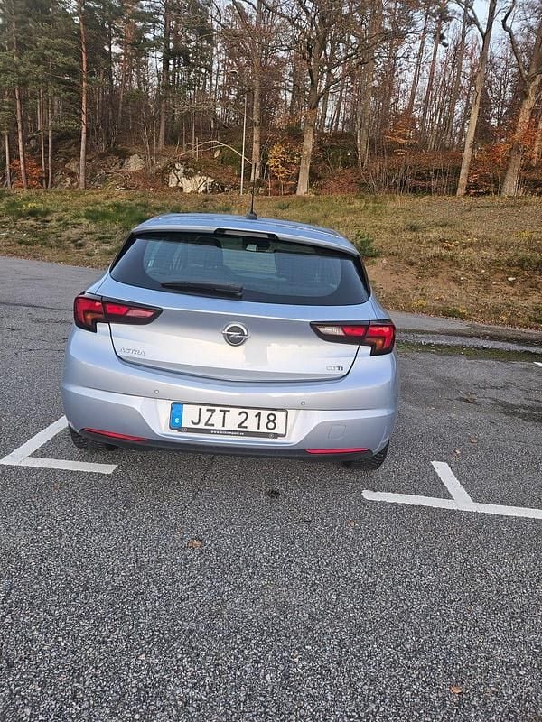 Begagnad 2018 Opel Astra Halvkombi | 80 000 kr (Bra pris) - Bild 1/4