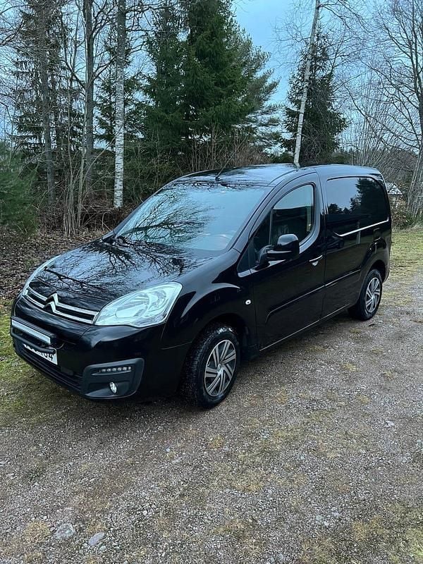 Begagnad 2017 Citroën Berlingo Van | 79 000 kr (Bra pris) - Bild 1/4