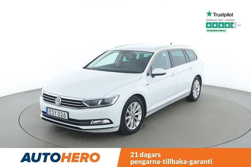 Vit Begagnad 2015 VW Passat Kombi | 161 000 kr (Lite dyr) - Bild 1/4