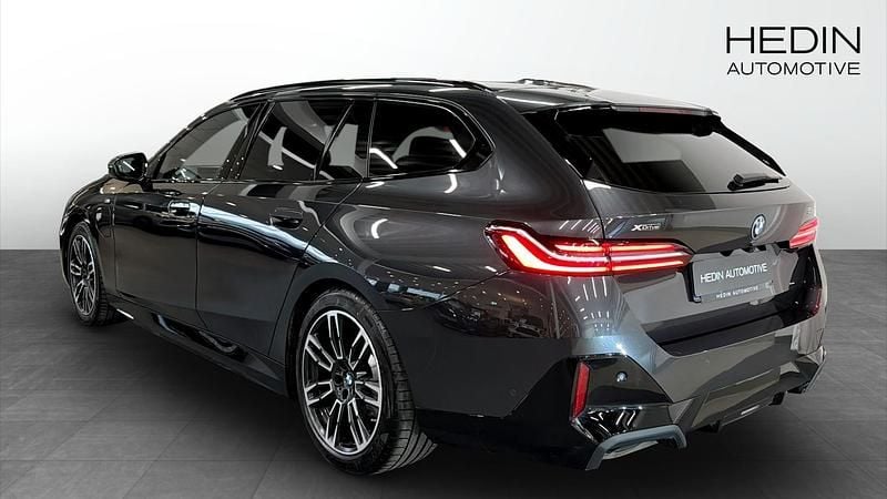 Begagnad BMW 530e M Sport 2025 Grå Kombi