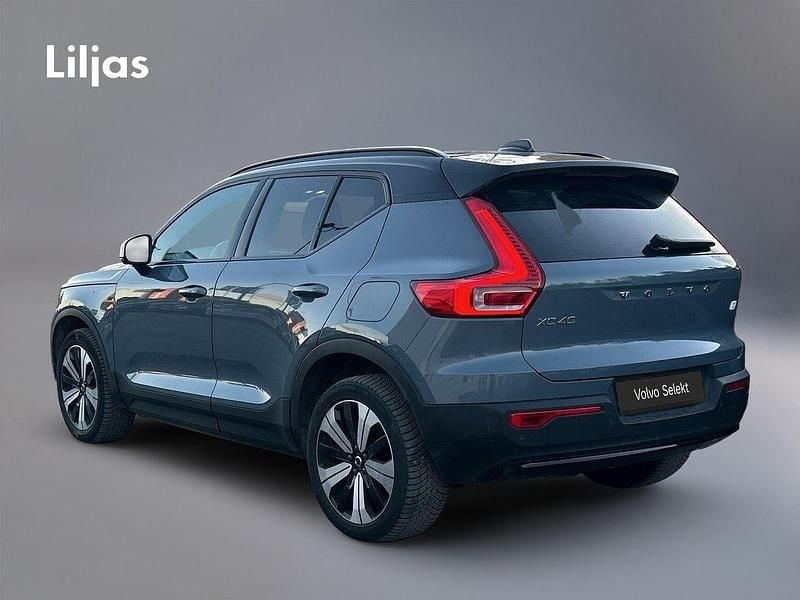 Begagnad Volvo XC40 Plus 185 kW (252 HK) 2023 Grå SUV