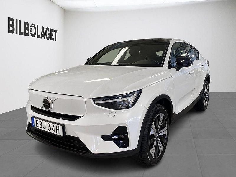 Vit Begagnad 2022 Volvo EC40 Plus SUV | 339 800 kr (Marknadspris) - Bild 1/4